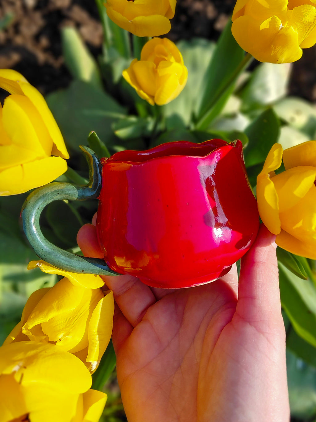 Tasse fleurie rouge 🌹