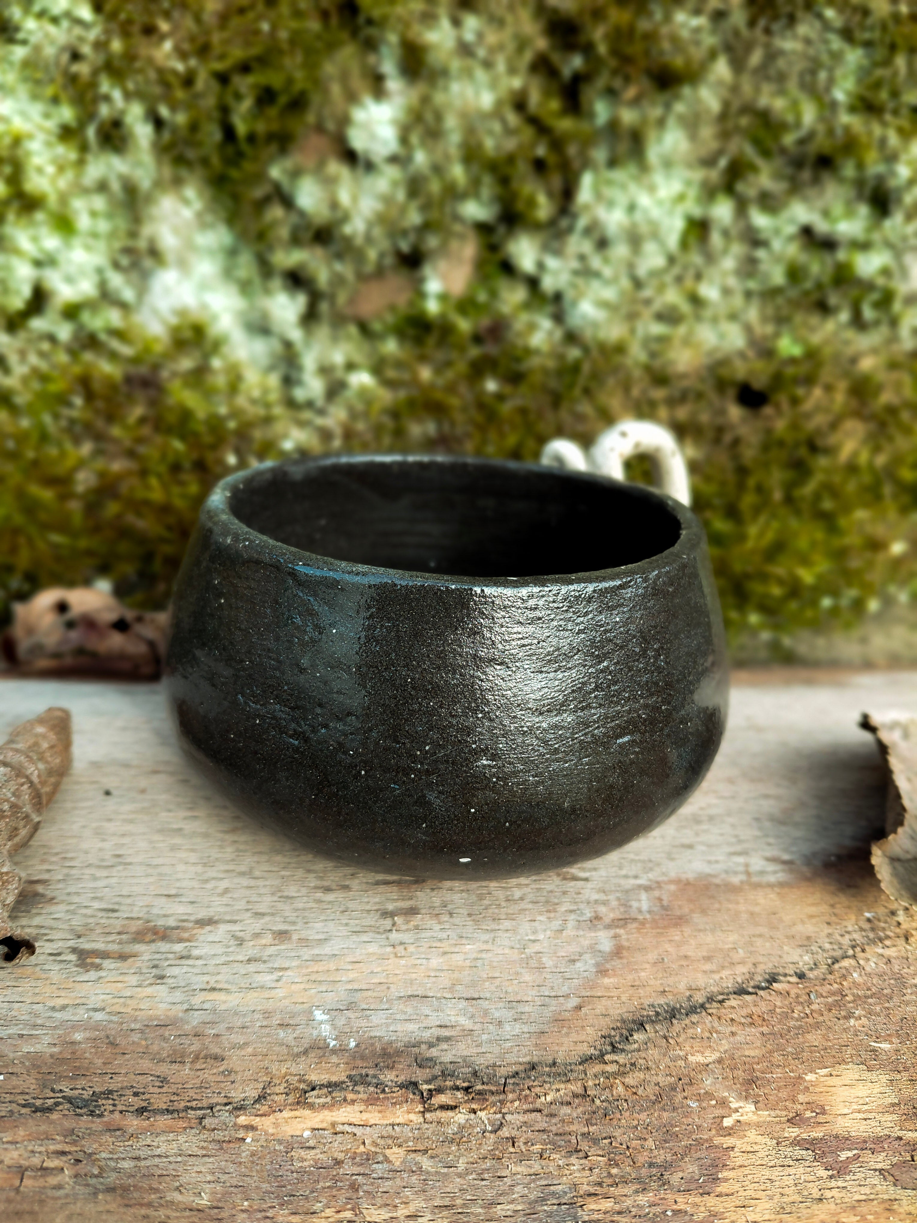 Tasses noires (imparfaites)