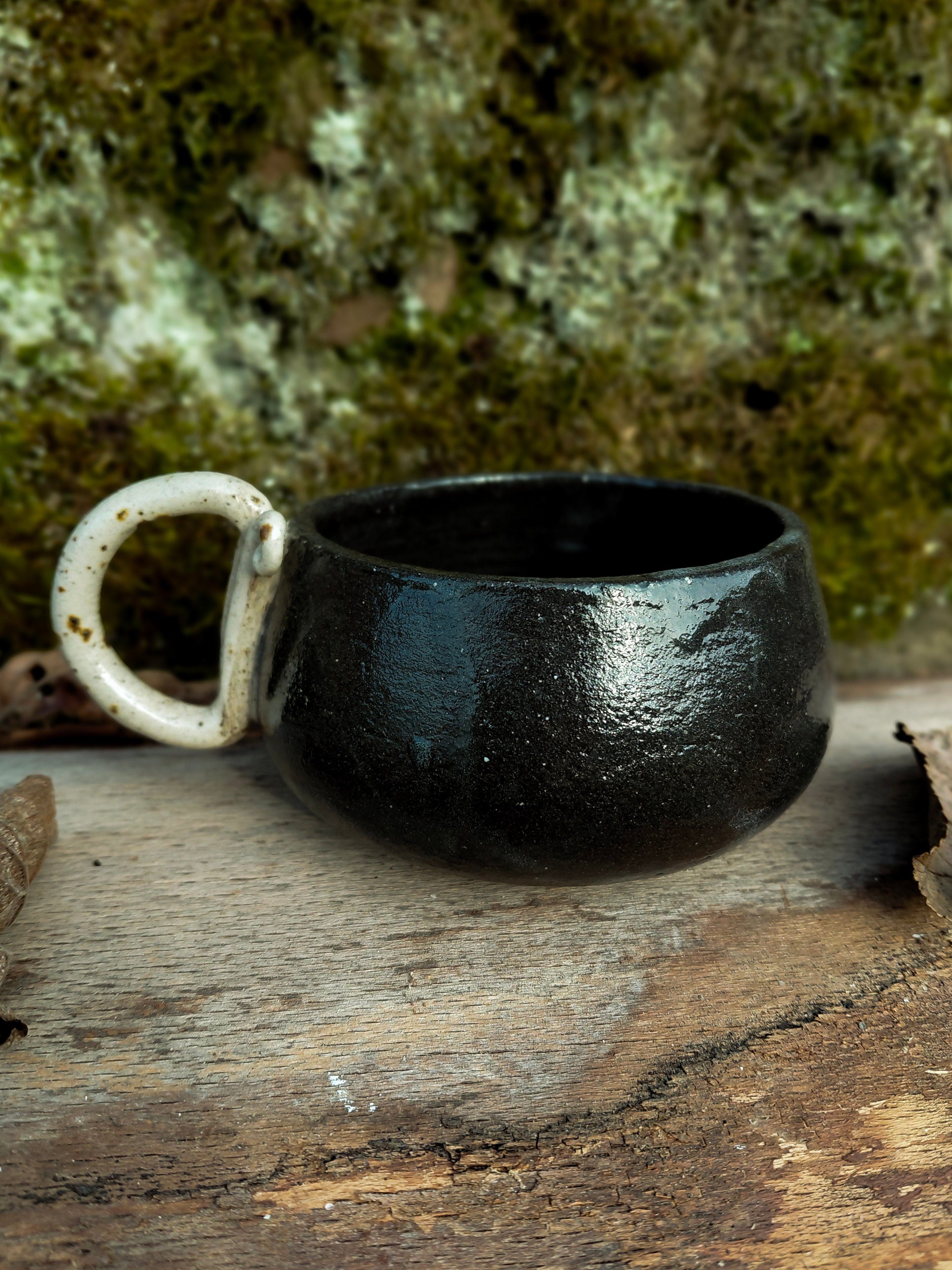 Tasses noires (imparfaites)