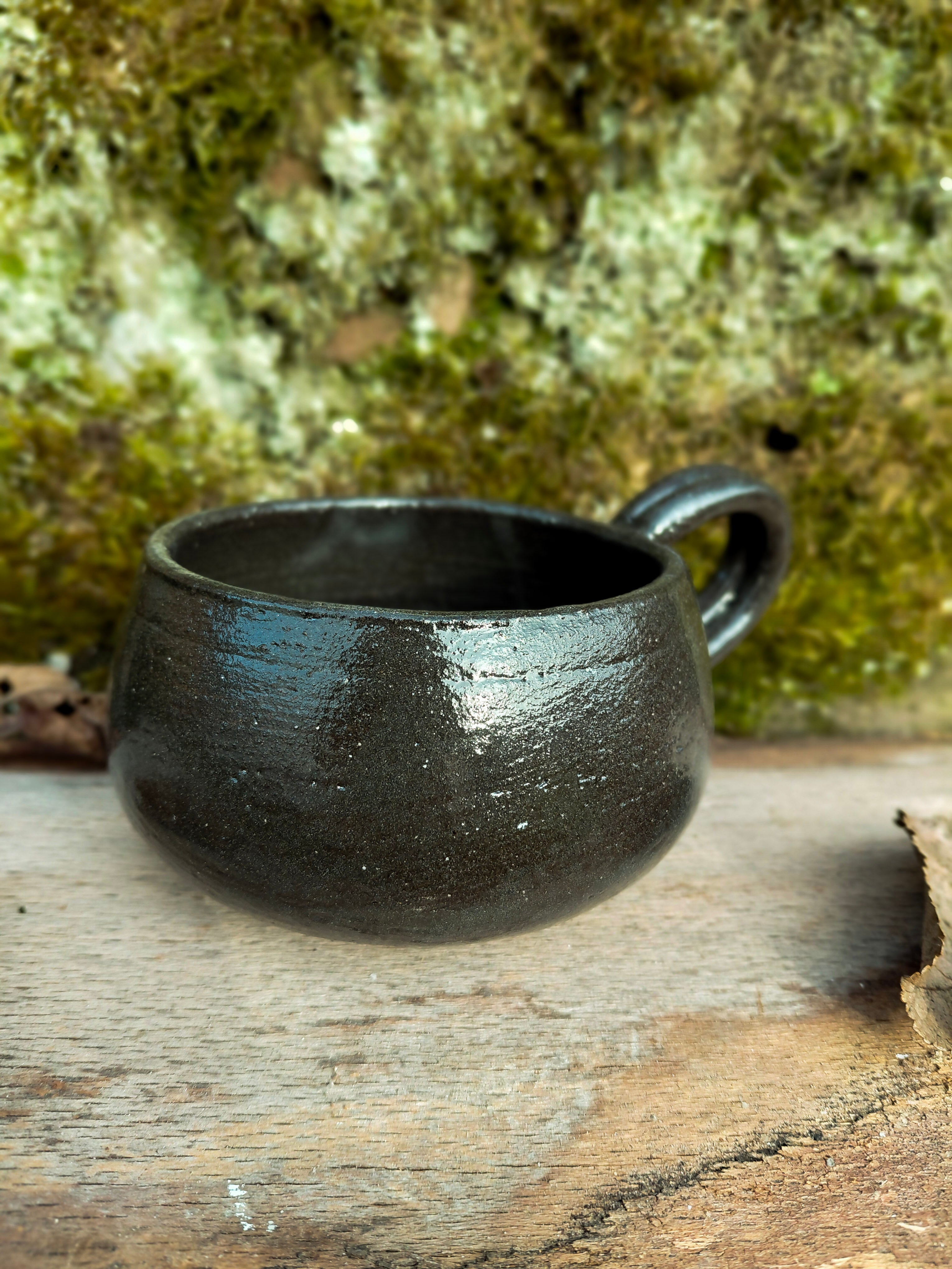 Tasses noires (imparfaites)