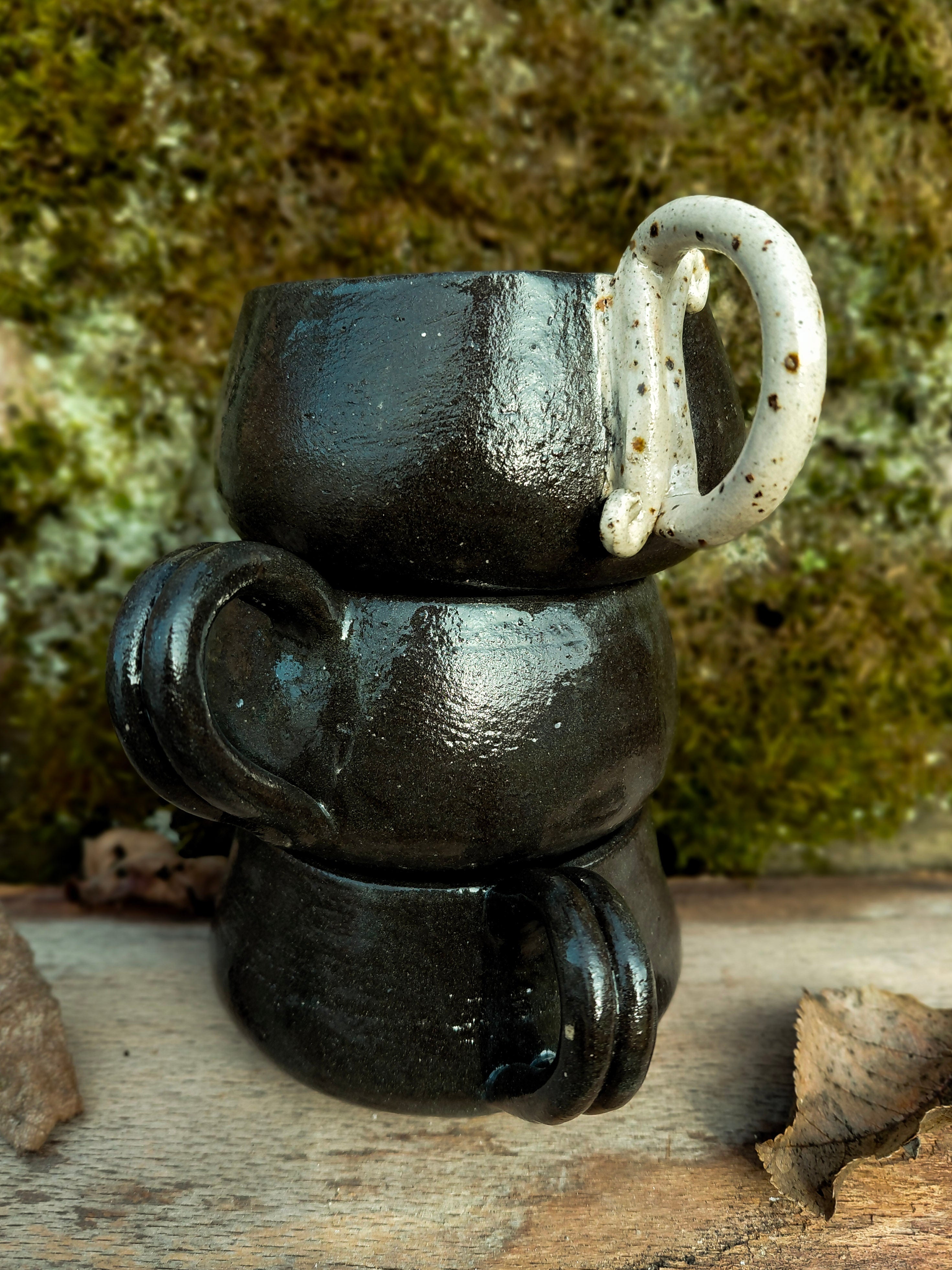 Tasses noires (imparfaites)